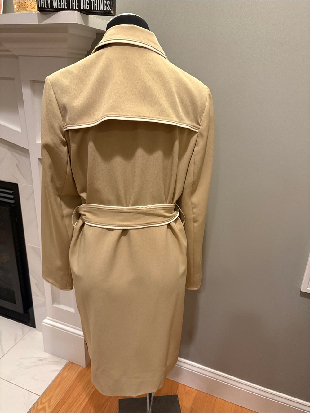 Harve Benard Beige Trench Coat with Cream Piping - Picture 4 of 9